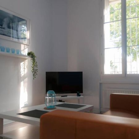 Grand Appartement Proche Gare Et Polygone Béziers Esterno foto